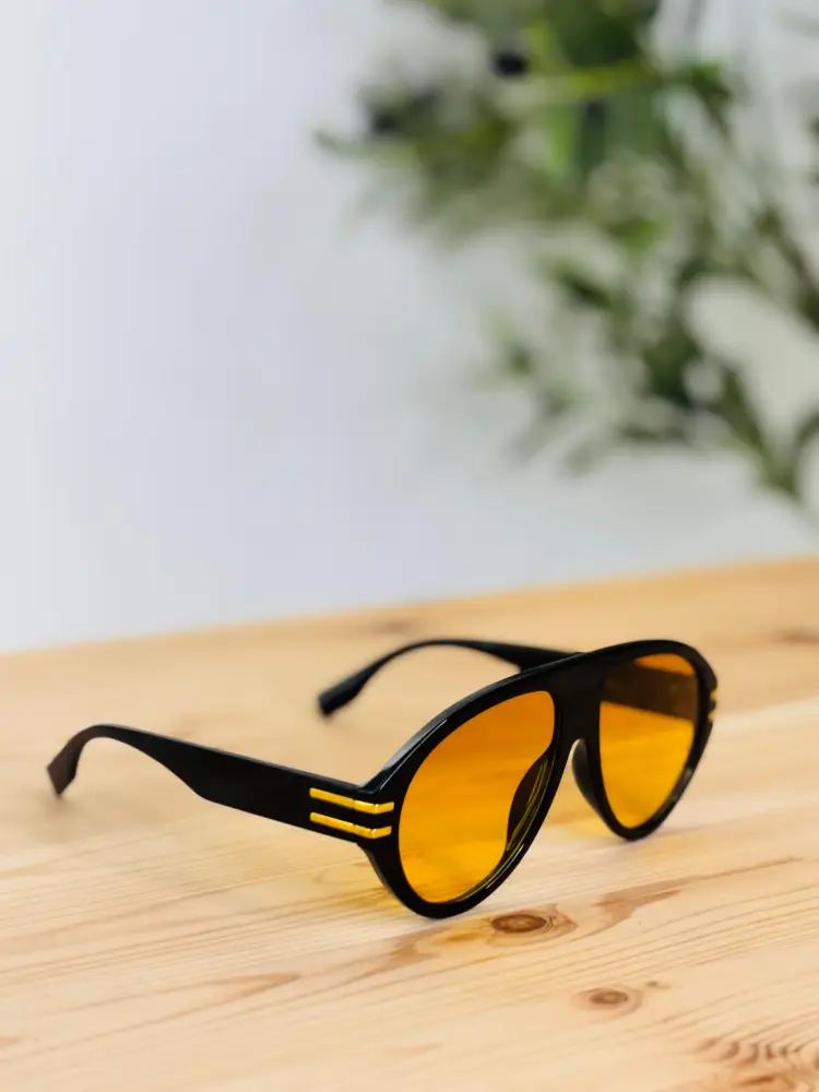GAFAS AMARILLAS LADO